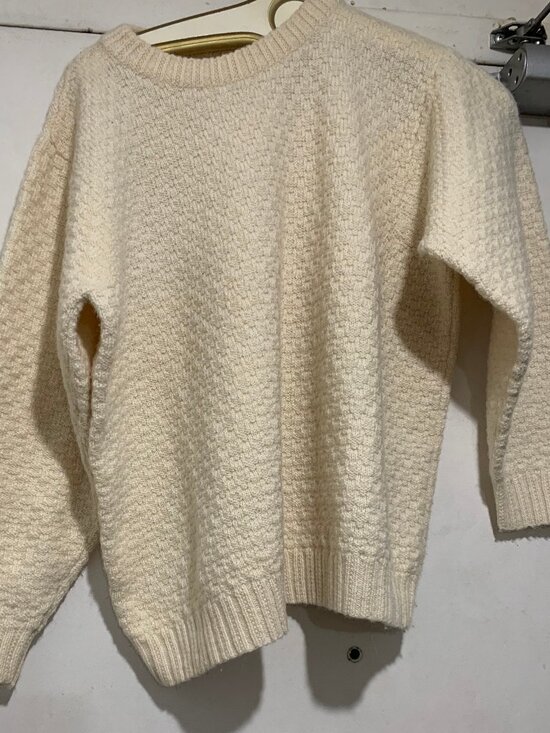 VINTAGE KNITTED PATTERNS WOOL SWEATERS SIZE S/M - Picture 2 of 11